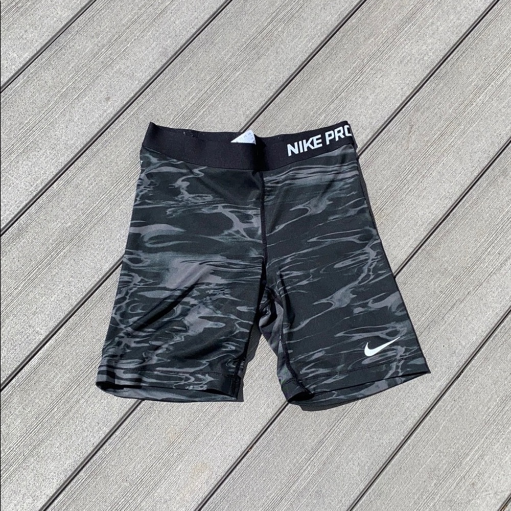 Nike Pro